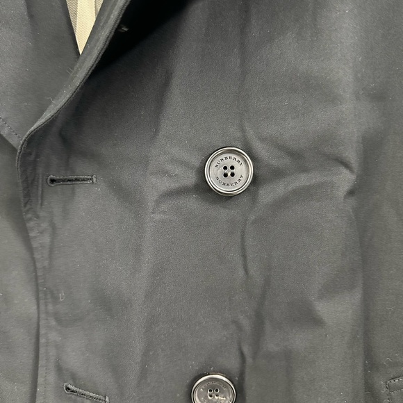 MASSIVE CLEAROUT: NWOT Burberry Kensington Trench Coat (Medium Length) - Picture 5 of 5